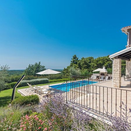 Villa Sterpazzi - Near Porec With Sea View, Private Jacuzzi, Sauna And Pool Visnjan Exterior photo