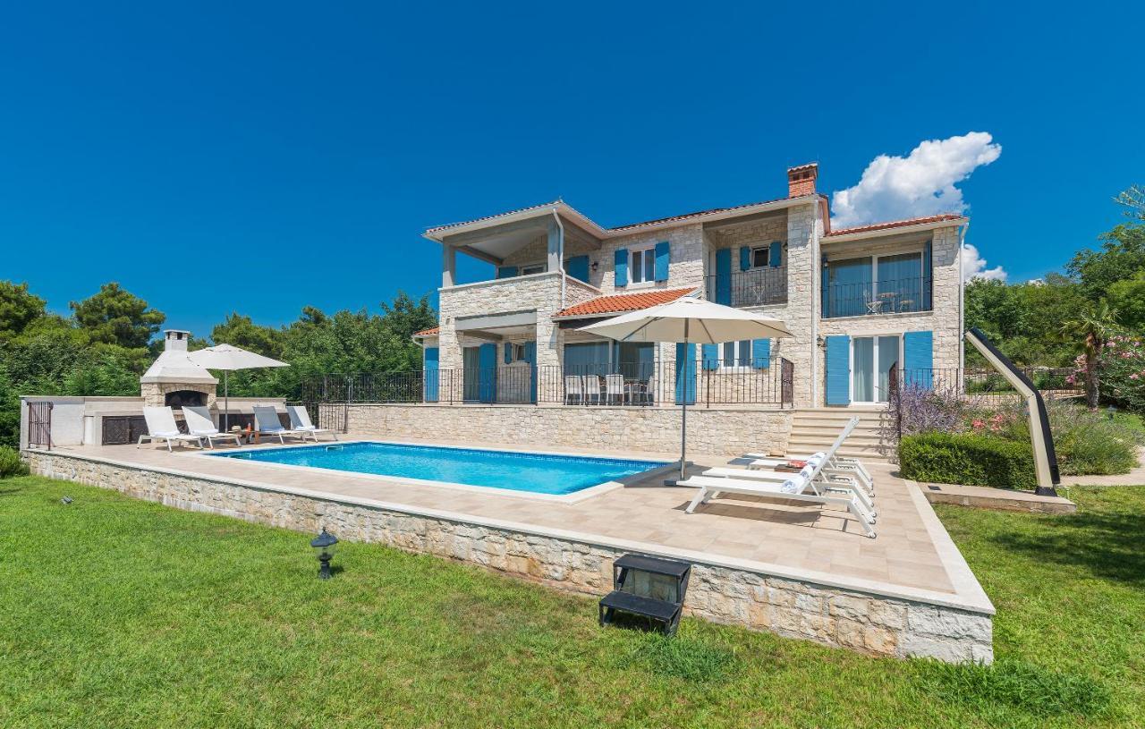 Villa Sterpazzi - Near Porec With Sea View, Private Jacuzzi, Sauna And Pool Visnjan Exterior photo