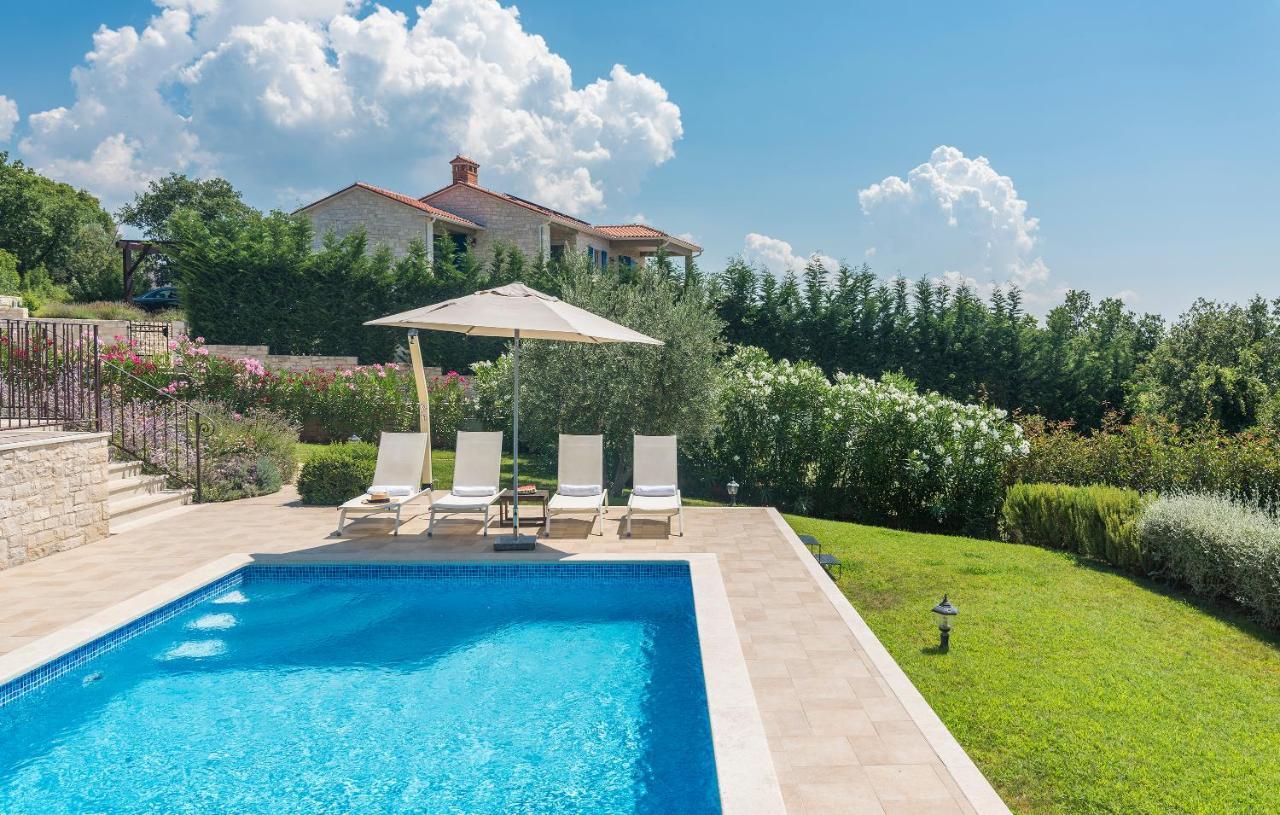 Villa Sterpazzi - Near Porec With Sea View, Private Jacuzzi, Sauna And Pool Visnjan Exterior photo