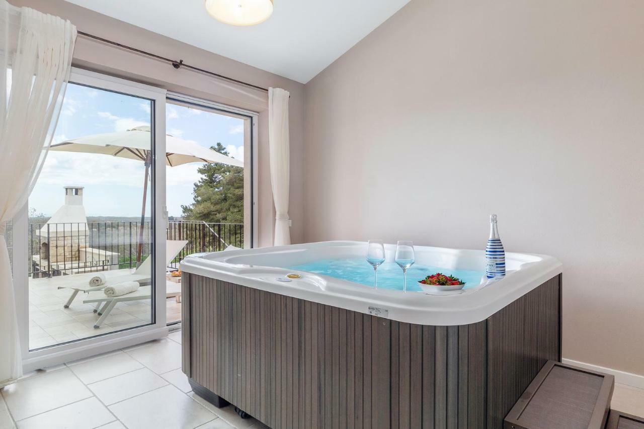 Villa Sterpazzi - Near Porec With Sea View, Private Jacuzzi, Sauna And Pool Visnjan Exterior photo
