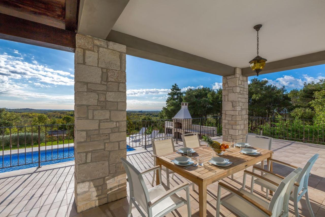Villa Sterpazzi - Near Porec With Sea View, Private Jacuzzi, Sauna And Pool Visnjan Exterior photo